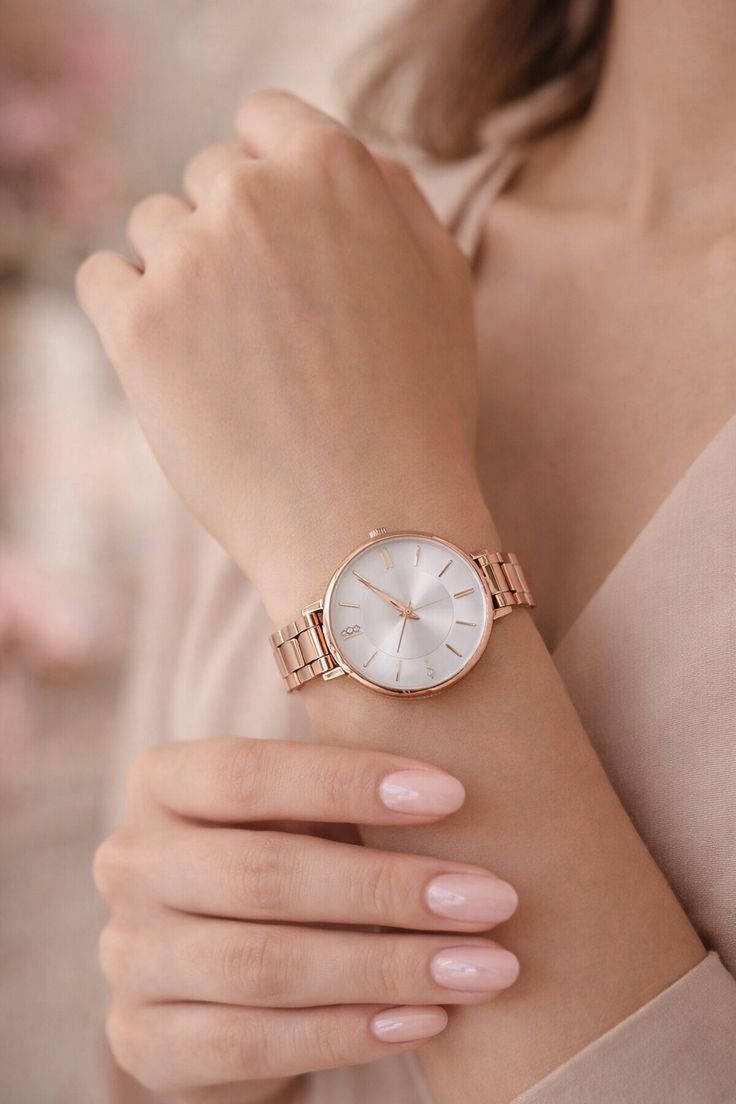  WOMEN WATCH 